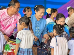 20241217070015.jpg - มอบผ้าห่มกันหนาวให้กับนักเรียนโรงเรียนบ้านเวียงแหงทุกคน | https://banwianghaeng.ac.th/